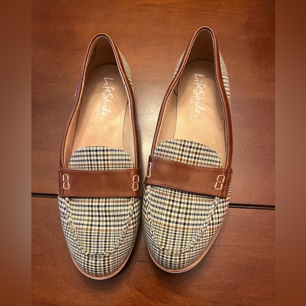 Life Stride Velocity 2.0 shoes